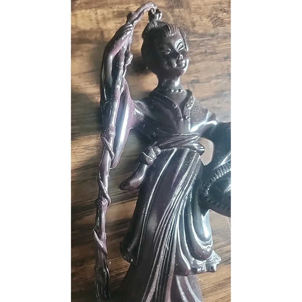 Geisha Girl Figurine holding Fish Bowl Faux-Wood Hong Kong Vintage 9